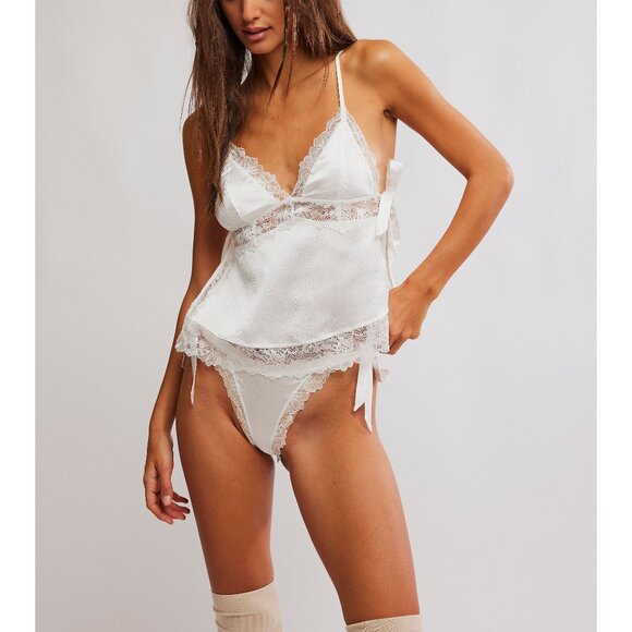 🆕 FREE PEOPLE First Blush Cami + Panty Set / Star White - Picture 1 of 7